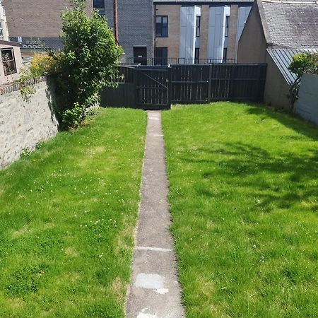 Ferienwohnung Cosy Modern Garden Flat, Parking & Tv, Wifi Aberdeen Exterior foto